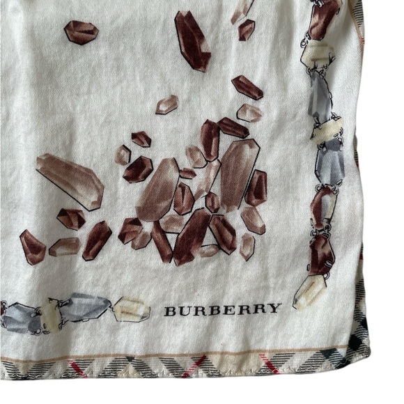 Burberry Vintage Ivory and Crystal Shaped Patterned Handkerchief - Picture 7 of 9